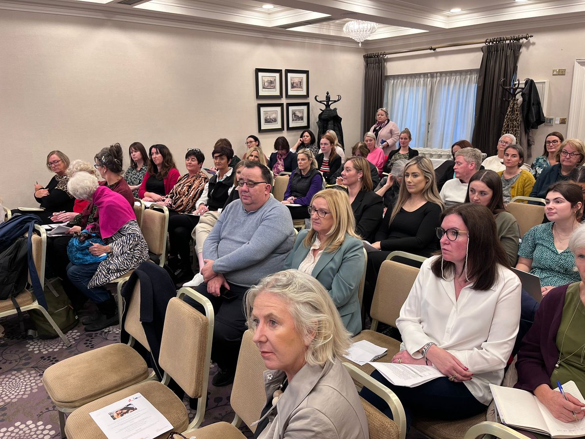 twcdi's tweet photo. Welcoming our colleagues today at #CDIPressingPause 
@MarianQ_CDI CEO of CDI and @CatrionaRodgers from the CDI Board of Management.
https://t.co/M6kBVg6fYU

#EndChildPoverty https://t.co/VPe9odtkxv