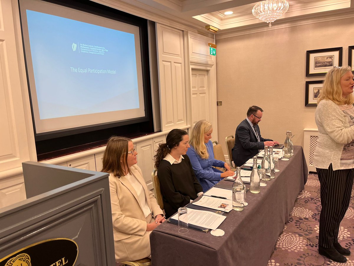 twcdi's tweet photo. Welcoming our colleagues today at #CDIPressingPause 
@MarianQ_CDI CEO of CDI and @CatrionaRodgers from the CDI Board of Management.
https://t.co/M6kBVg6fYU

#EndChildPoverty https://t.co/VPe9odtkxv