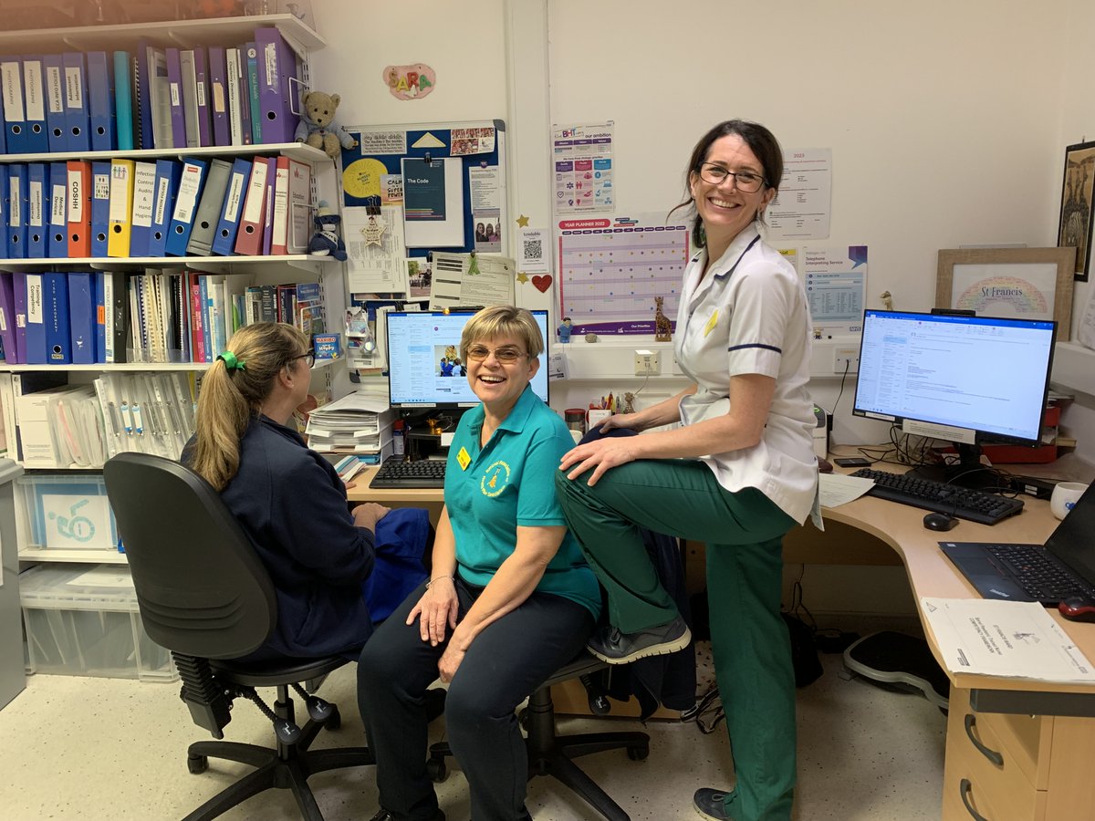 Hair ribbons,tops and trousers! The wonderful team on our St Francis ward, National Spinal Injuries Centre at BHT is showing support for speaking Up! Even our physio turned OT  GREEN trousers for the day. Amazing <a href="/NatGuardianFTSU/">National Guardian's Office 💙</a> <a href="/NMacdonaldBHT/">Neil Macdonald</a> @bridgetokelly 
<a href="/BucksHealthcare/">Buckinghamshire Healthcare NHS Trust</a> 🩷