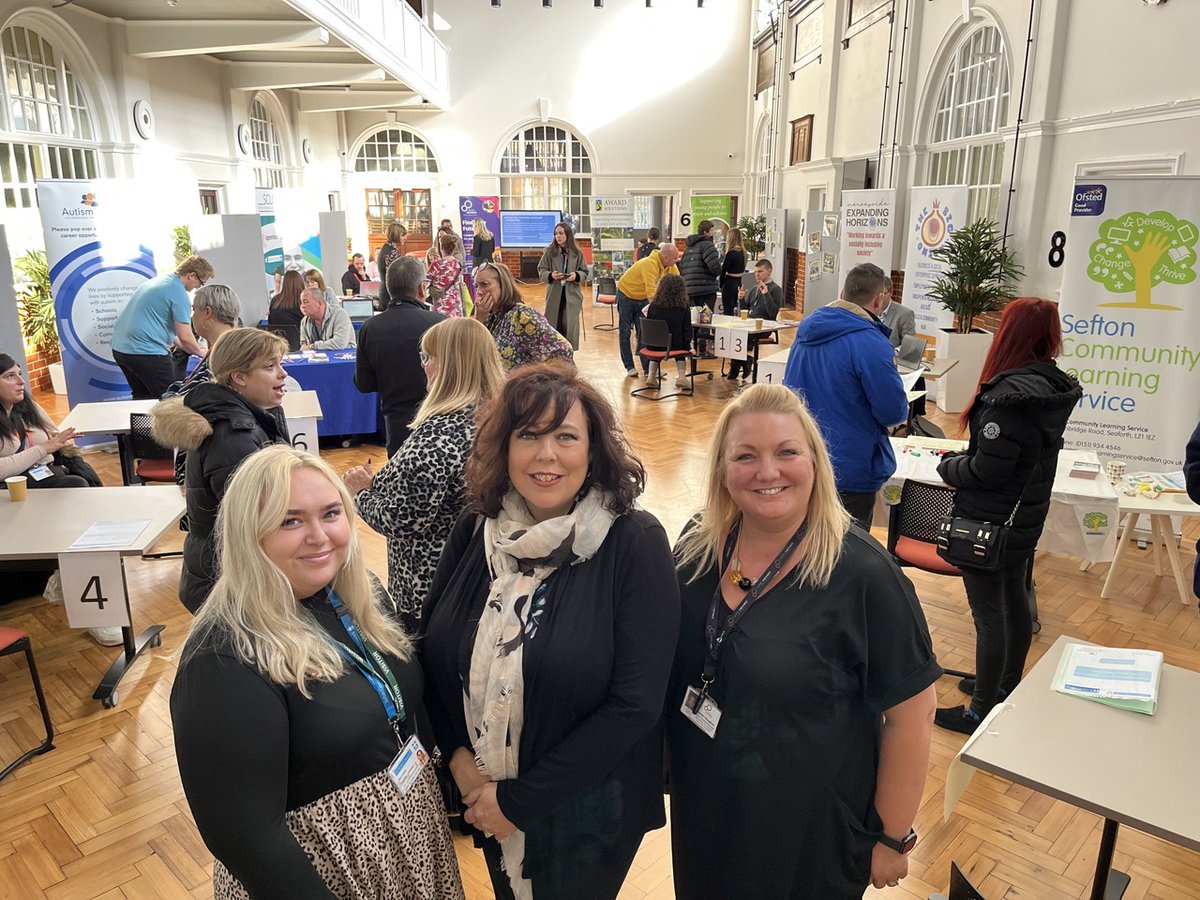 connectmycareer's tweet photo. We were delighted to attend #SeftonCaringBusinessCharter Career Marketplace event at #SeftonCommunityLearning this afternoon, providing #CareerSupport to young care leavers alongside @LearnWorkSefton, @seftoncouncil, @PrincesTrust, @MikhailGroup and many other organisations. https://t.co/iMYv0DVBc3