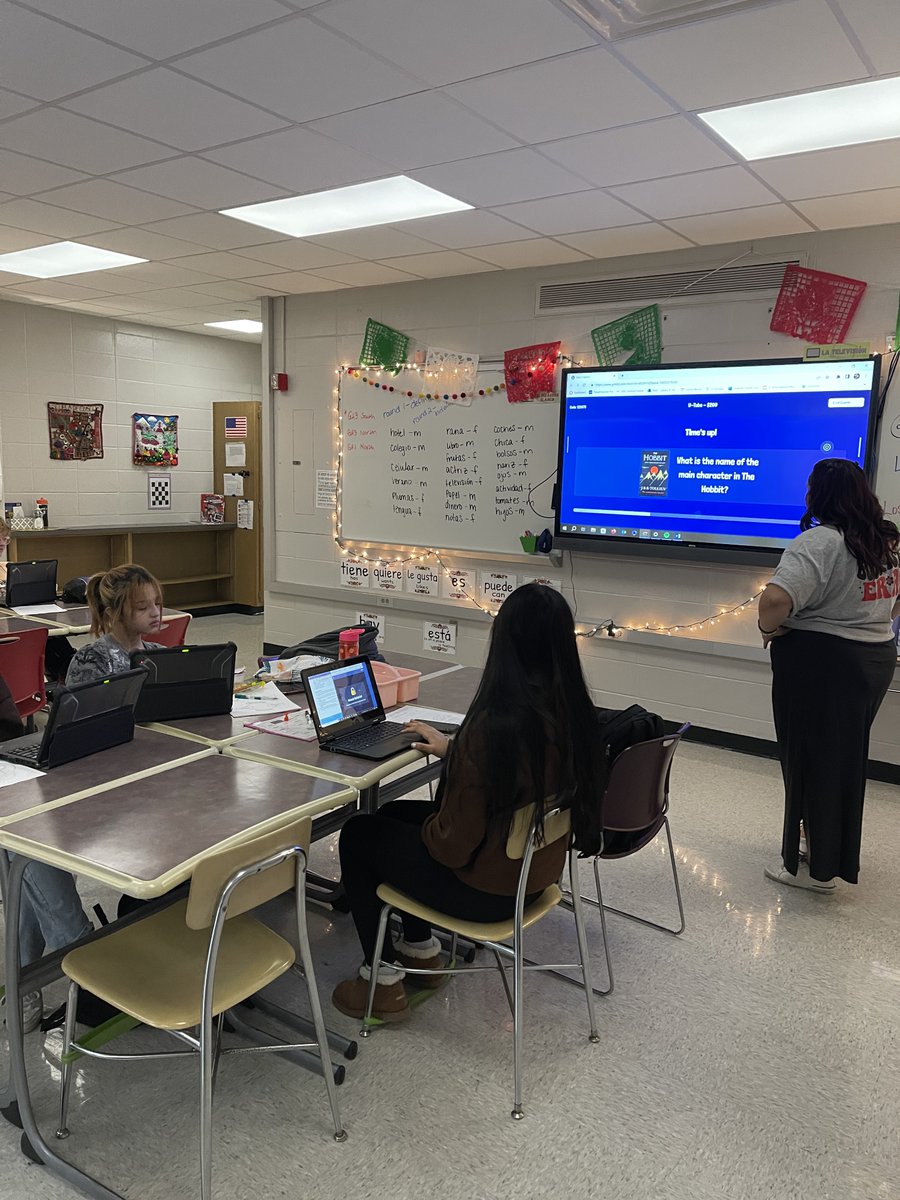library_jhs's tweet photo. Students in Advisory played a Gimkit with book trivia and an emoji book challenge today! Thank you to our Advisory teachers for supporting Jeff Reads Week! ❤️🖤 #JeffReadsWeek #JHSLibrary #JeffReads https://t.co/mqThdgT06a
