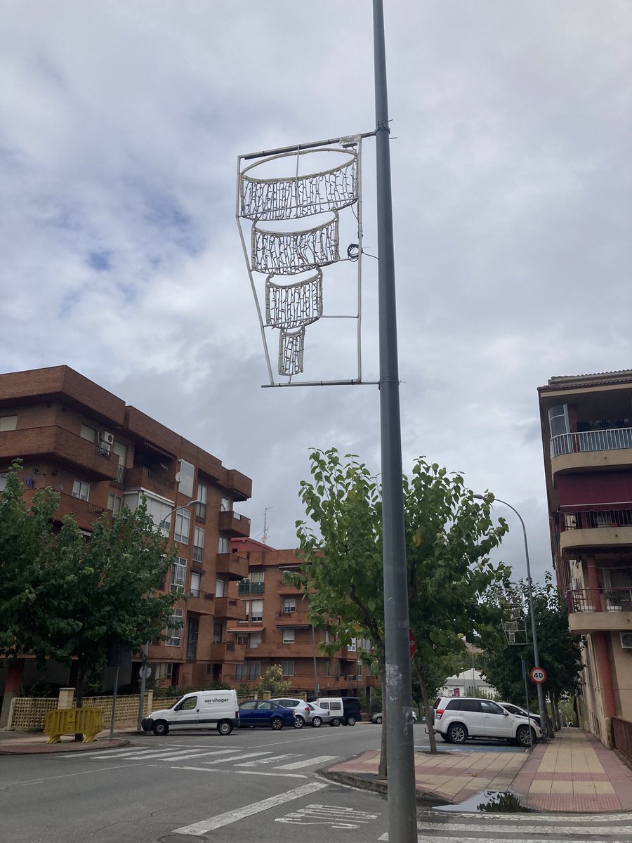 _maariaaaa's tweet image. 25 de octubre 

feliz navidad supongo