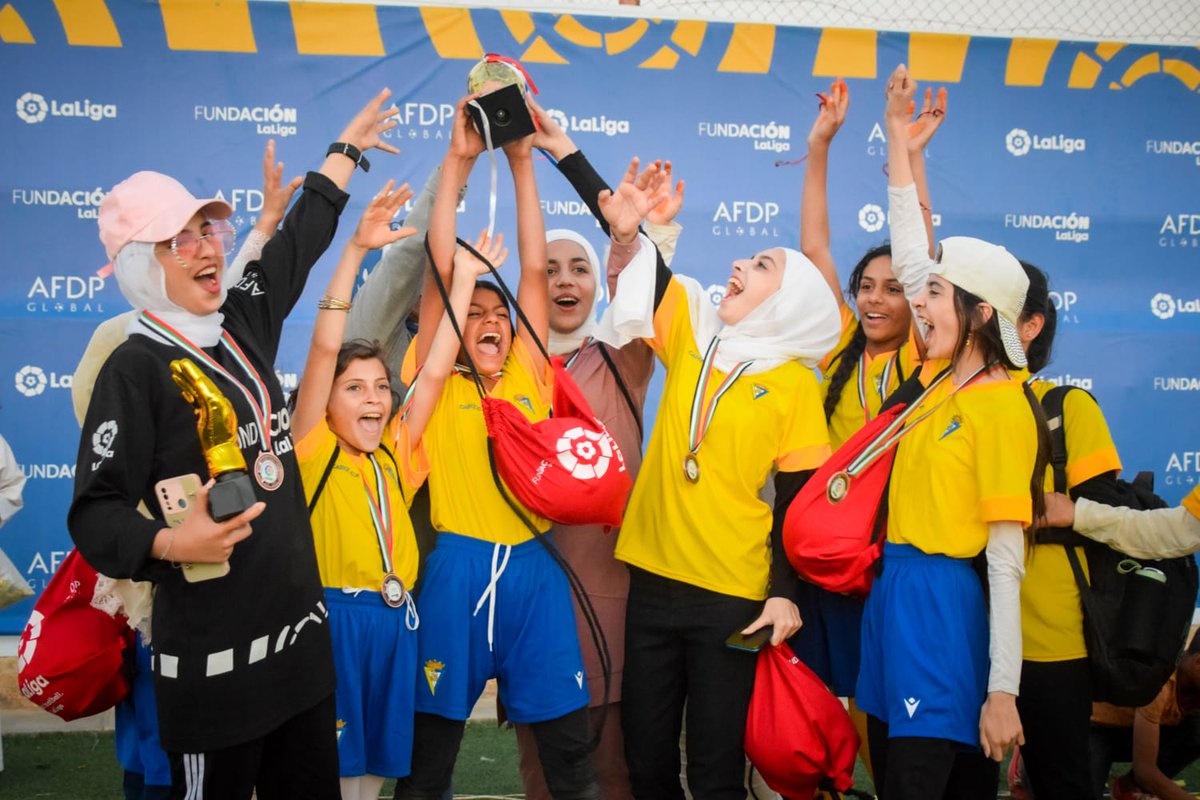 🏆👏 ¡The champion women's team!

#LALIGAZaatariSocialProject <a href="/FundacionLaLiga/">FUNDACIÓN LALIGA</a>