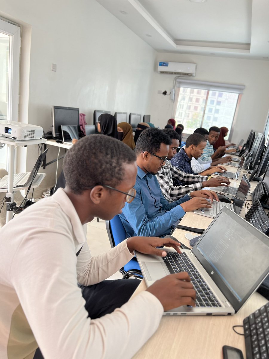 RiseAcademy21's tweet image. During the second week of the fullstack developer course, students explored various technological stacks to enhance their knowledge and skills.
#TheyCanCode
#Developers