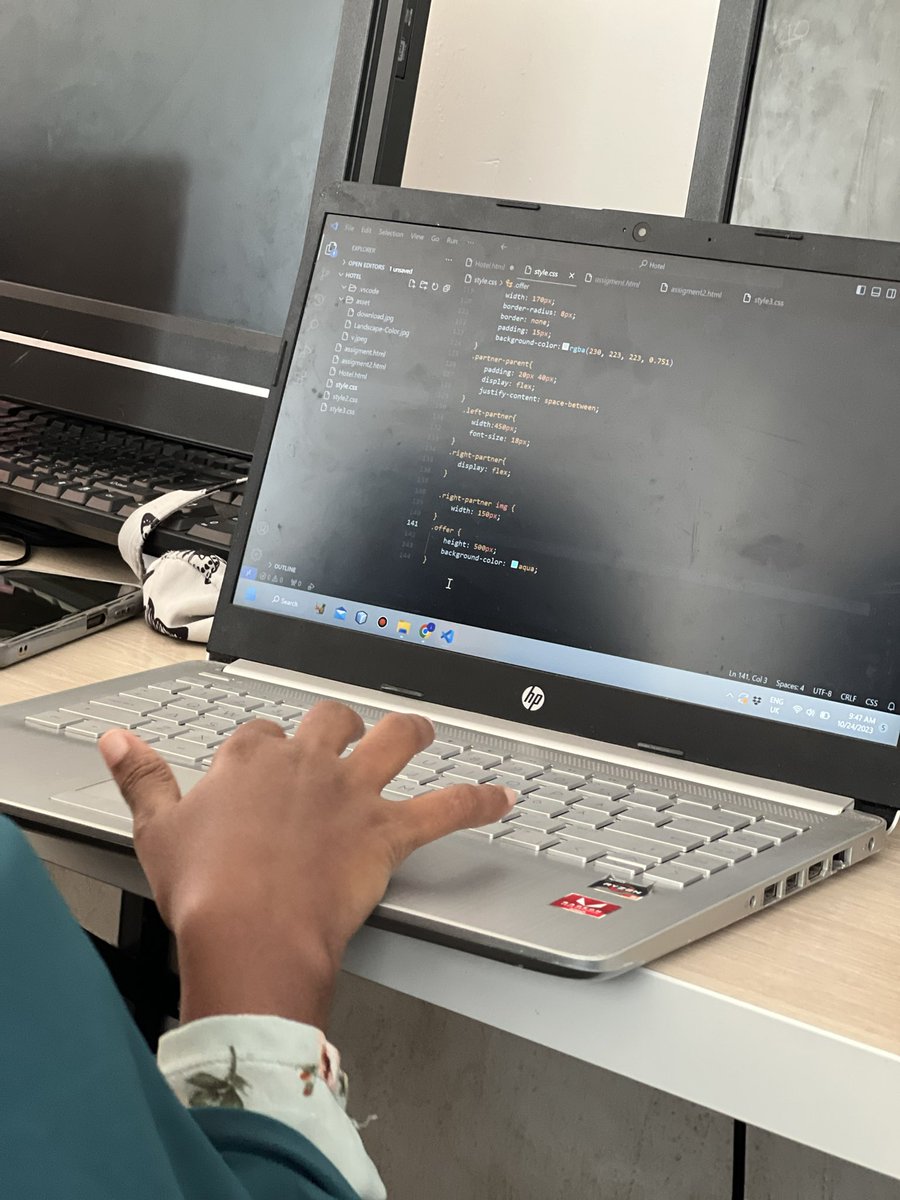 RiseAcademy21's tweet image. During the second week of the fullstack developer course, students explored various technological stacks to enhance their knowledge and skills.
#TheyCanCode
#Developers