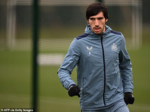 Romano: Newcastle star Tonali will be banned for 10 months for illegal betting

Romano confirms Italian star Sandro Tonali who's playing for Newcastle will be banned for 10 months as the official statement to be annouced soon.