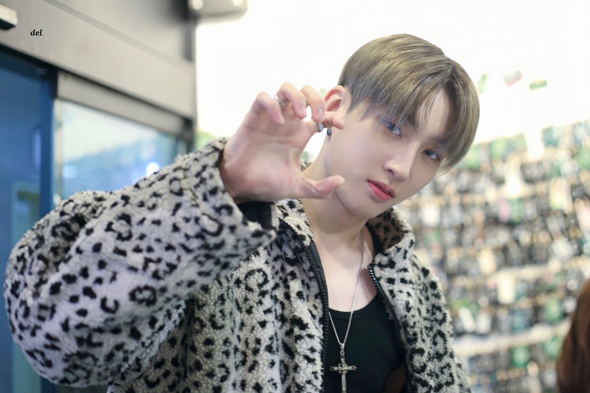 WAIN1025's tweet photo. 231024 HQ

역삼동 쿨가이🐺🩶

#소디엑 #XODIAC #웨인 #WAIN @XODIACOfficial https://t.co/GLkdO2WvsR