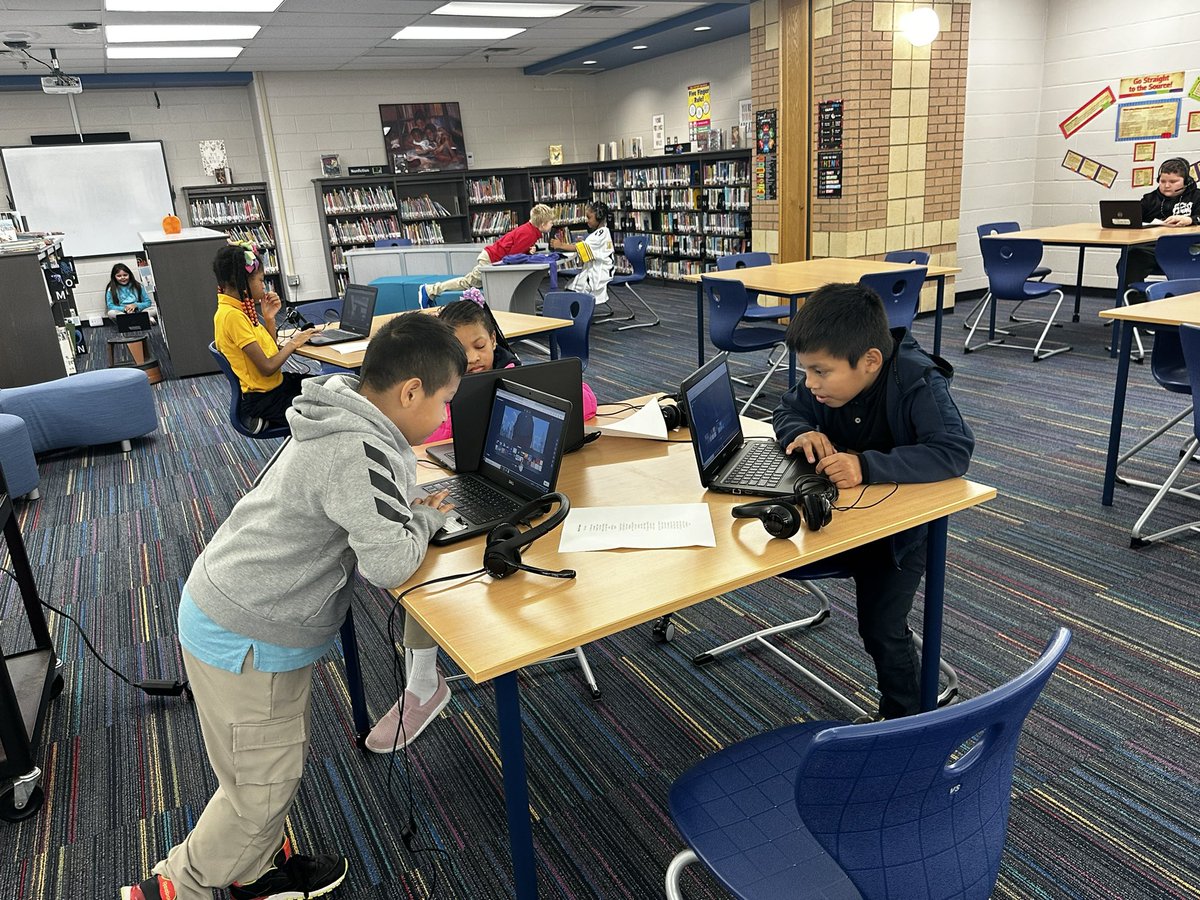 Educator817's tweet image. Check out 4th grade using @MicrosoftFlip recording their @WitWisdomELA Heart to Heart poems while providing feedback to their peers. 
#TomJoyTigers🐯 #DigitalLeaders #Module1
@TomJoyElem @MNPS_Magnet @Dr_WJP @J_Uppinghouse @RenitaPerry2