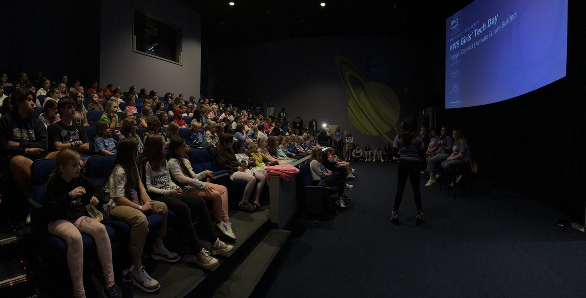 Rippsters's tweet image. We’re learning about different careers in the tech world from our female tech leader panelists #awsgirlstechday @HilliardSchools @BeaconBobcats