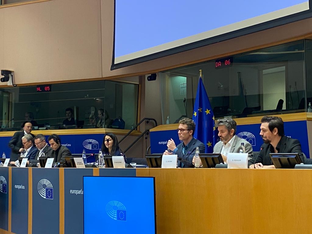 TUIPolitics's tweet photo. 🤝 We stand for fair competition in consumer protection! In a discussion organised by the Tourism Task Force in the @Europarl_EN, Ralf Pastleitner highlighted the relevance of package holidays. The hearing was held due to the planned review of the 🇪🇺Package Travel Directive. 1/2 https://t.co/NGEP9PpzAK