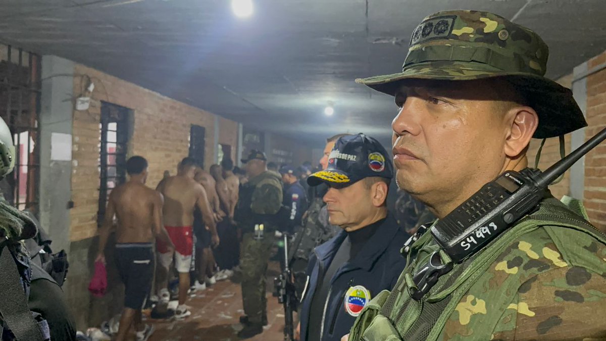 MijpVzla's tweet photo. #AHORA || El Centro Penitenciario Tocuyito pasa a orden del @Mppsp_Vzla, para profundizar los trabajos de dignificación de los privados y privadas de libertad, tal como lo establece la Gran Misión Cuadrantes de Paz.
 
#ActivosYFirmes https://t.co/C17gewLpU6
