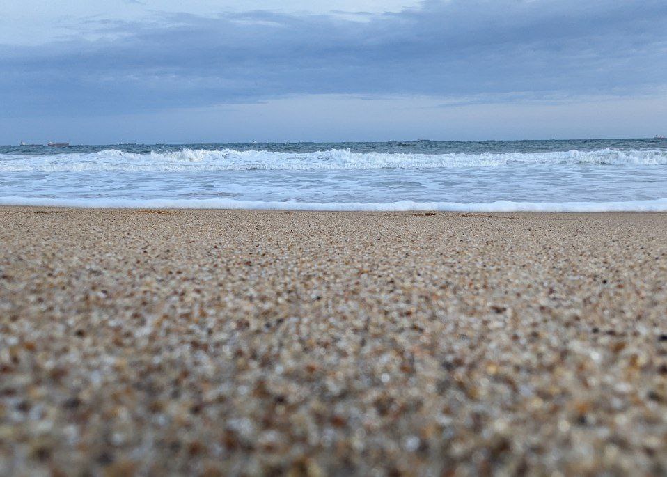 Boukarisoum's tweet photo. 🌊 L'érosion côtière est un défi qui nous concerne tous. Le changement climatique et nos actions ont leur part de responsabilité. Il est temps de prendre conscience et d'agir pour protéger notre littoral togolais. 🤝🌍 #AgissonsEnsemble

Crédit photo : @PopyNabuch https://t.co/97chpsLrSQ