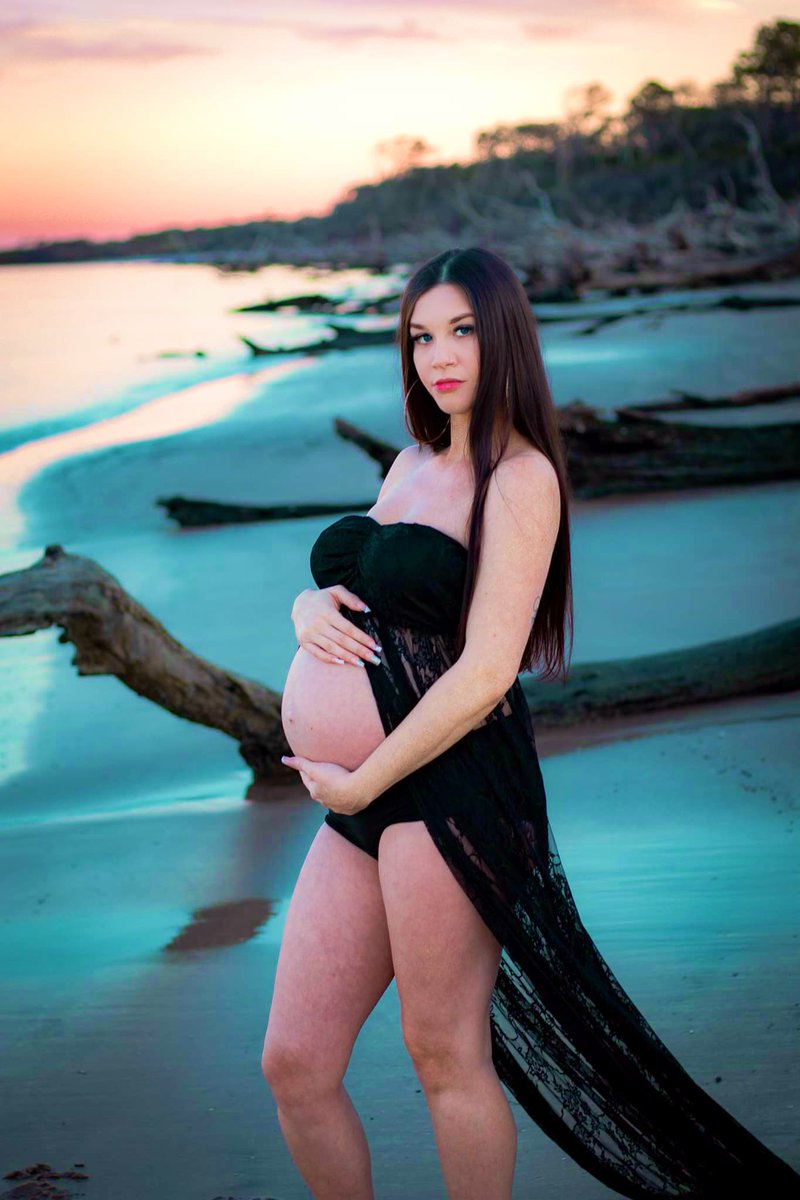 ionaaaboner's tweet photo. Y’all are going to have to keep looking at these sneak peeks until big mama gets her hands on the whole gallery 🥲🥰 https://t.co/S4C0Zeic2R