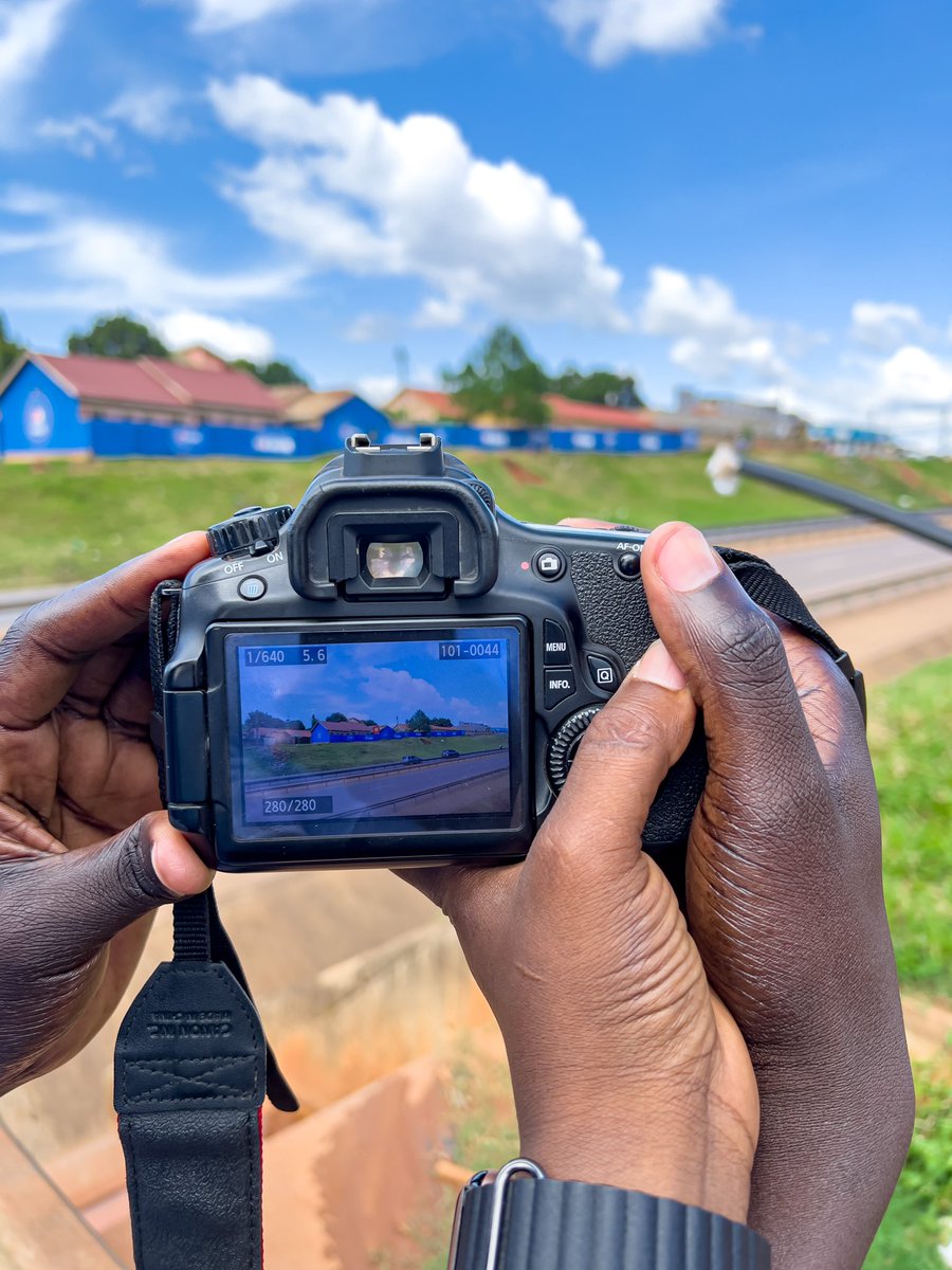 Who wants to learn photography? Dm or call 0755885783. Please Retweet this,  my students might be on your TL 🙏🏽