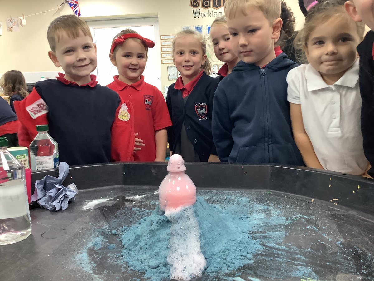 OldcastleSchool's tweet photo. Reception are very busy during #discoveryweek. Children have been making bubbles, butter, volcanos and clouds so far this week! https://t.co/R2AUur9lqb