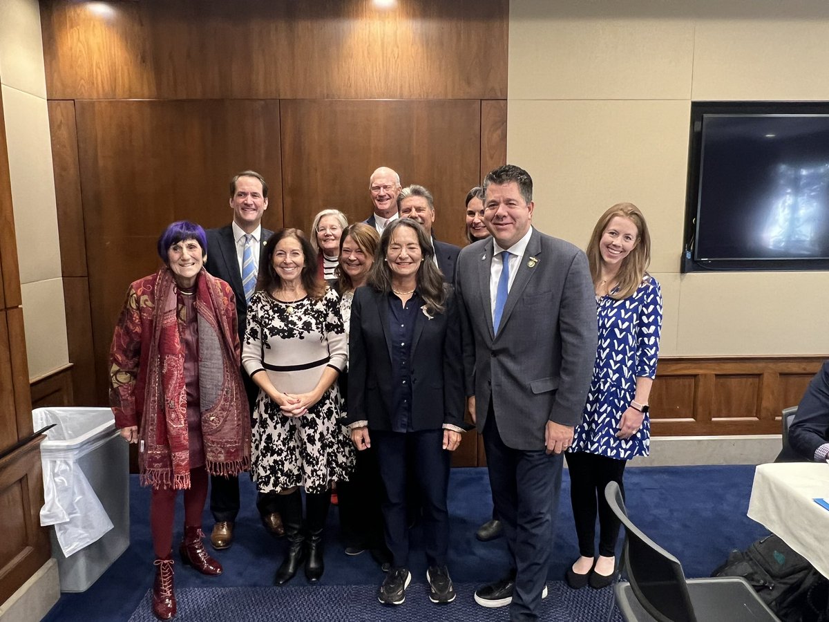 citizensenviro's tweet photo. We kicked off our #LISound D.C. Education Day! Thank you for your strong support of Long Island Sound @RepLaLota @RepJoeCourtney @rosadelauro @jahimes @RepRitchie https://t.co/HQvlkyKApu