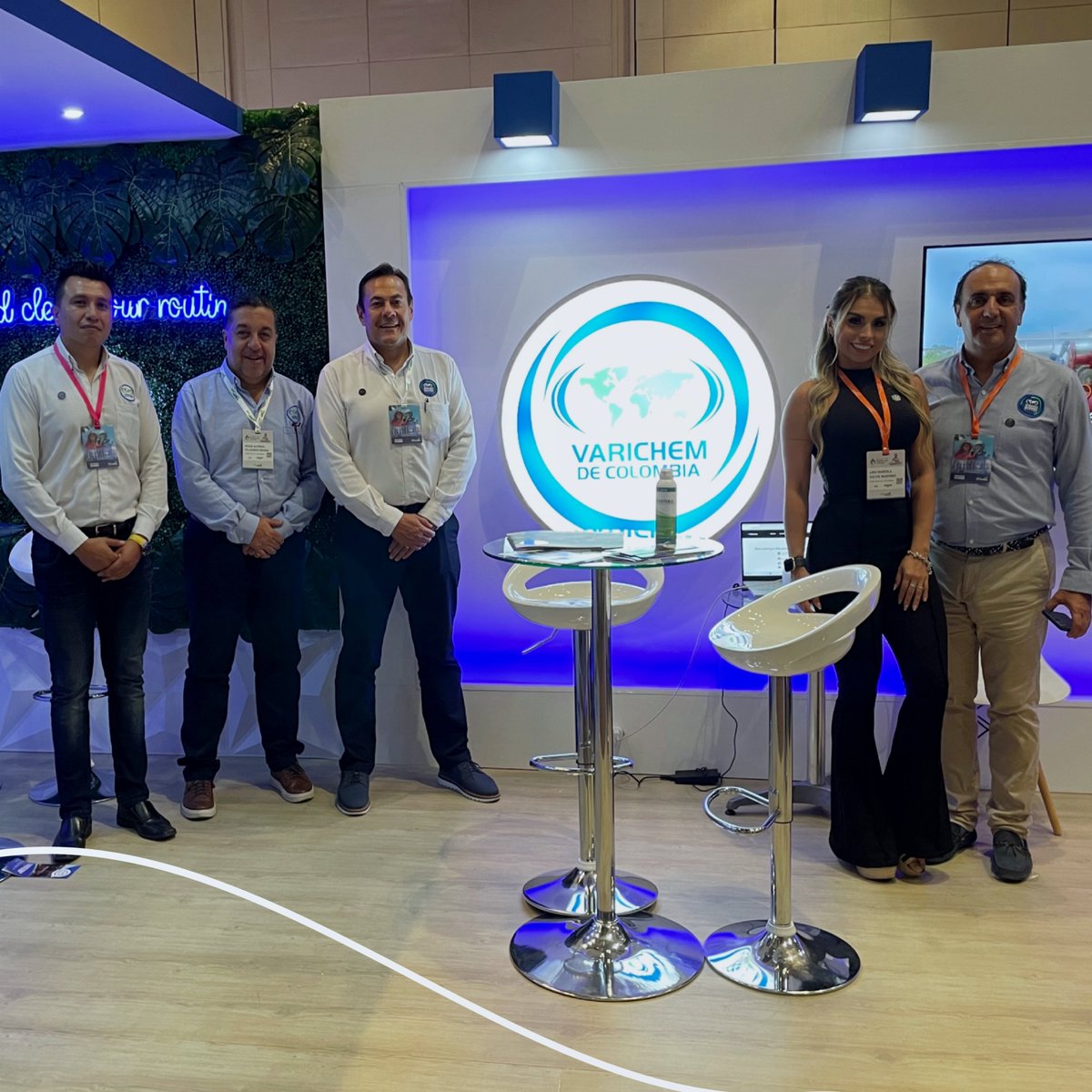 VarichemCol's tweet photo. Así vivimos nuestro primer dia de participación en la VI Cumbre del Petróleo y Gas

Visítanos:
📆 24 al 26 de Octubre
📍 Centro de Convenciones - Cartagenda de Indias
🔹 Stand 50 y 51 https://t.co/SrSsshLDDP