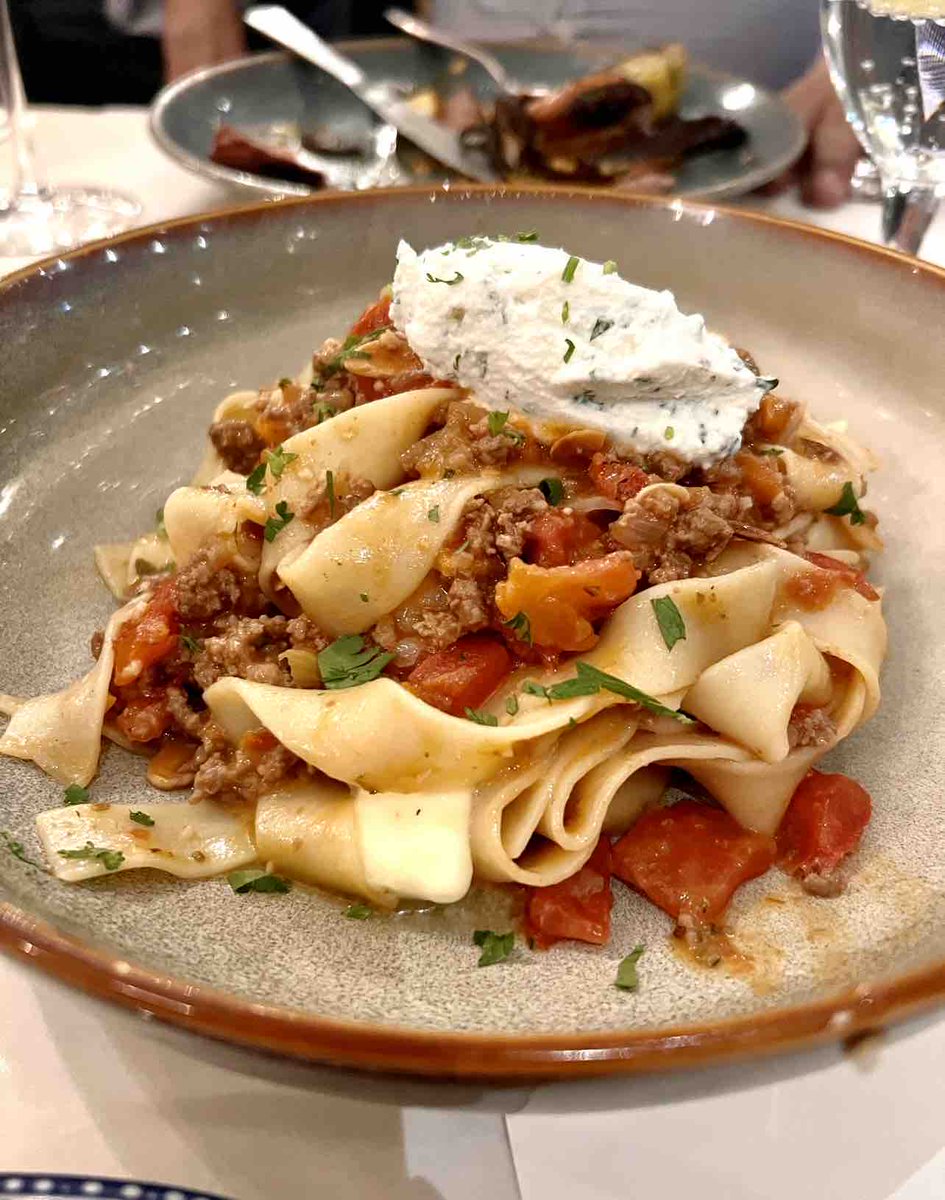 LeSudChicago's tweet photo. Embrace the changing seasons with our NEW menu items! Get ready for a taste of late fall and early winter delights coming soon. Stay tuned for a sneak peek! π΄βοΈ #NewMenu #SeasonalFlavors #ExcitingEats #lesudroscoevillage #roscoevillagefoodie #roscoestreetsocial #eaterchicago https://t.co/OP2Oq2zoFv