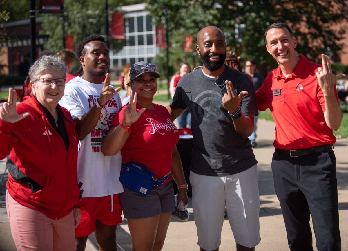 UofL_Housing's tweet photo. Are you wanting to live on campus next year?🤔 

The first step toward choosing your new Cardinal home is filling out the housing application and we have good news; the 2024-2025 Housing Application opens in ONE week!⏰ https://t.co/BIKDD5GS2B