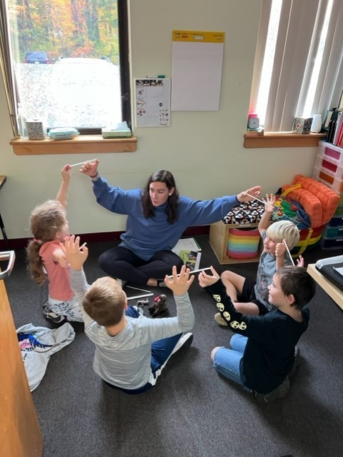 Holly Rouelle tweet media