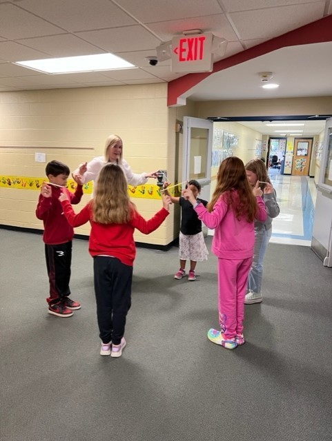 Holly Rouelle tweet media