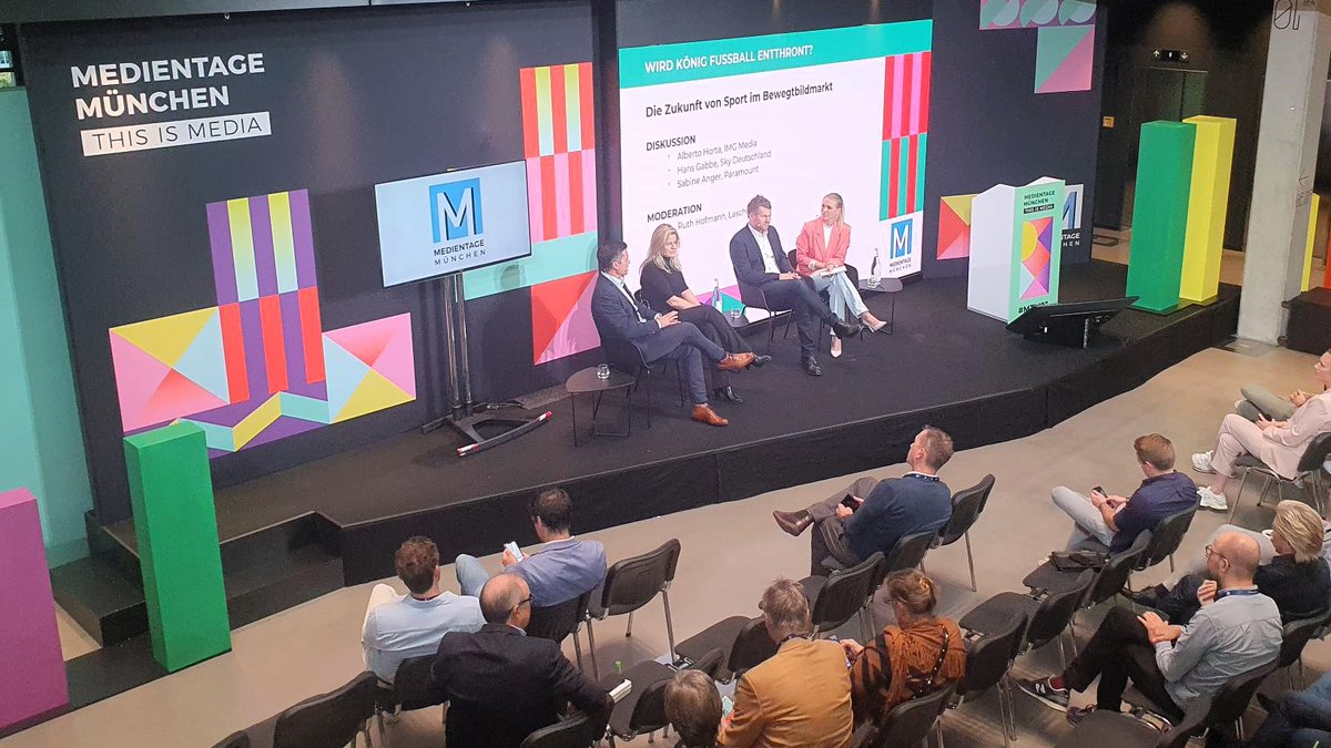 Es ist eine fundamentale Diskussion, was mit dem System #Bundesliga passiert – stuft <a href="/AhHorta/">Alberto</a> bei den #MTM23 die Zukunft des rollenden Balls ein. Wer bietet mit, welche Preise werden in der neuen Rechterunde gezahlt? Für <a href="/SkyDeutschland/">Sky Deutschland</a> bestätigt Hans Gabbe klares Interesse.