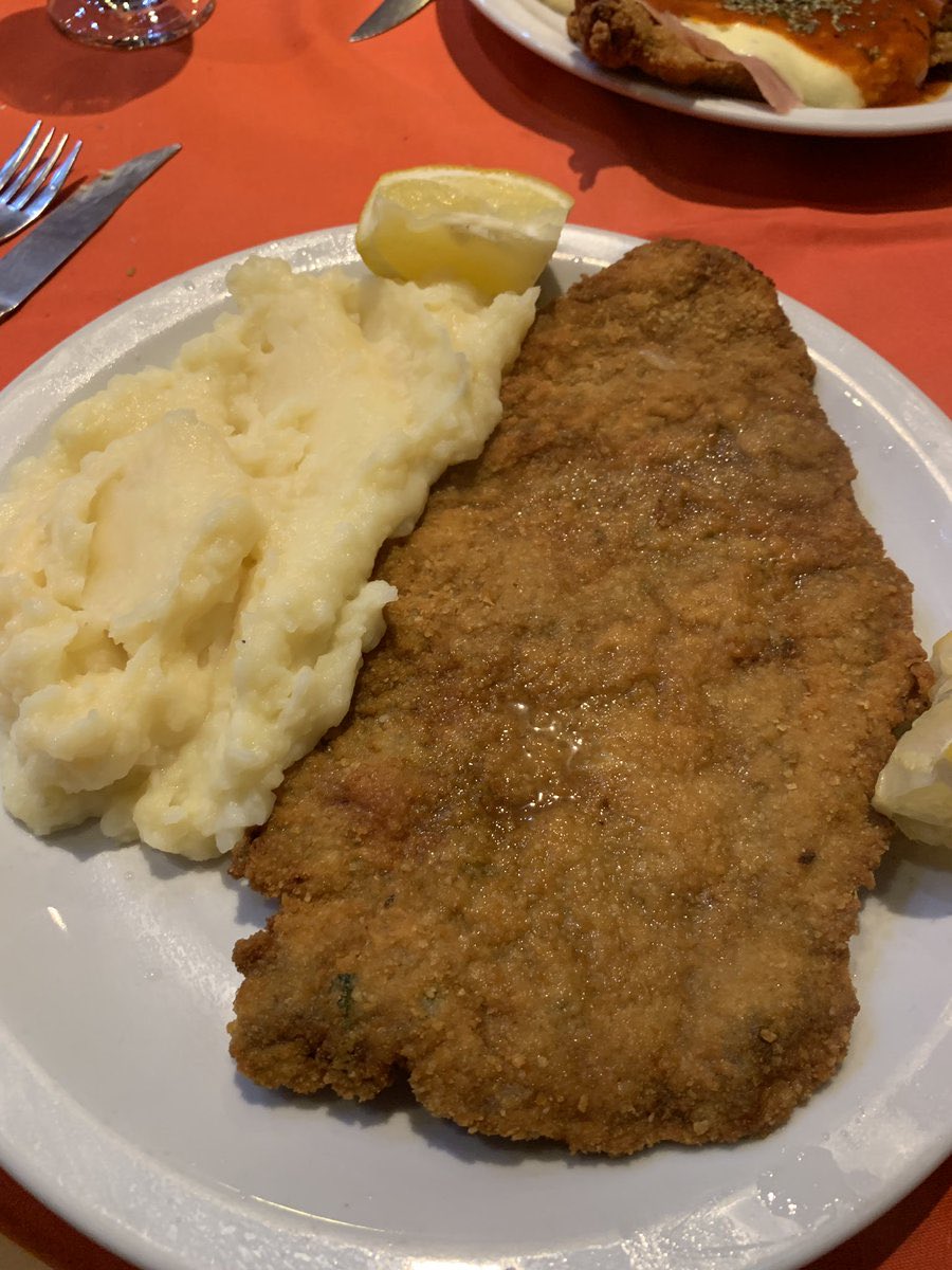 clubdelbajon's tweet photo. El mejor dúo de comida, no acepto discusión https://t.co/fm9Ypl40UH