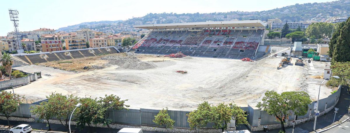 LeLorrUn's tweet photo. 6. Stade du Ray | 𝗢𝗚𝗖 𝗡𝗜𝗖𝗘 🇾🇪

Stade du club Niçois de 1927 à 2013 avant l'inauguration de l'Allianz Riviera, il possède une capacité de 18 696 places.

Le club de rugby local joue ses matchs à partir de 2013 avant la démolition du stade en 2016. https://t.co/eO4EEbpEwb