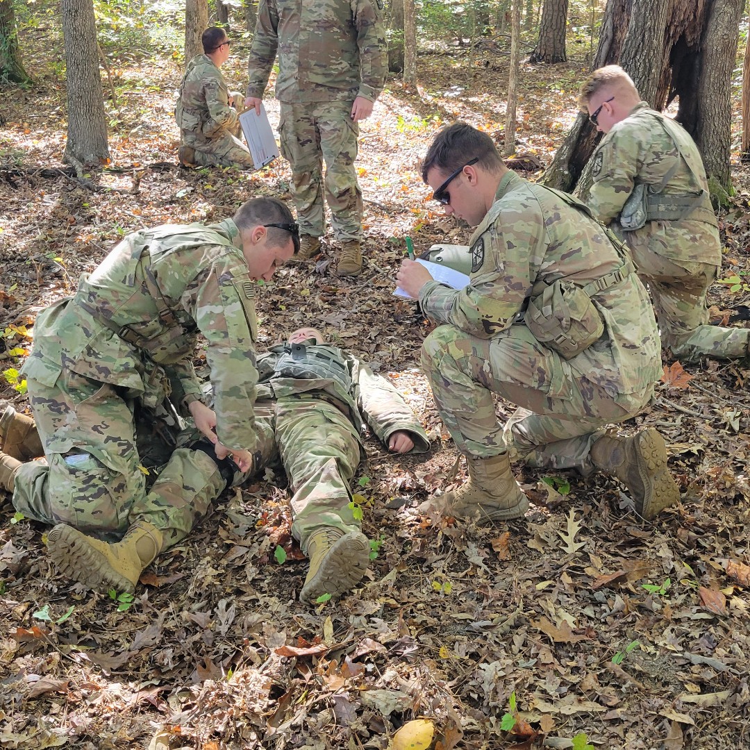 ccucmccollege's tweet photo. We see you, @ccuarmyrotc! Congratulations on your strong performance at the 4th Brigade Ranger Challenge competition. Way to put in the work! 

#ccu #tealnation #armyrotc #4thbrigaderangerchallenge #army #HHPcares #cmcchhp #cmchhp https://t.co/wVOaSFoxBs