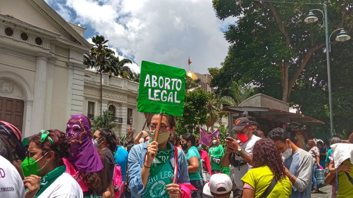 El Estado Venezolano tiene una deuda con los derechos sexuales y reproductivos. La criminalización del aborto en un país con altos índices de violencia sexual, alto costo de anticonceptivos y falta de información pone la vida y salud de las mujeres en peligro. #MadreSiYoDecido