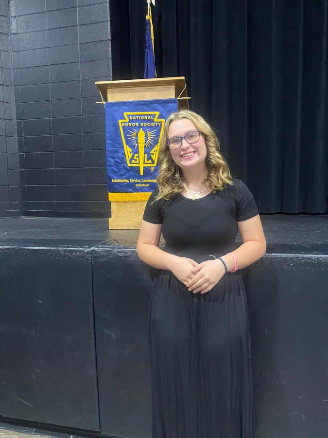 ManshipLayla's tweet photo. Honored to be inducted to the National Honors Society!! @FusionSB_16Nat @JHunt_IFE @shanon_searle11 @ryandgreenwood @CoachStanton @Coach_pooch @CoachC_HC @Coachmun @GabbiJenkins23 @Coach_Goderwis @NKUSBCoachG @senatorsoftball @UCKYCoachMoore @kunkle18 @GC_SoftballTeam https://t.co/pM62vVG8IQ