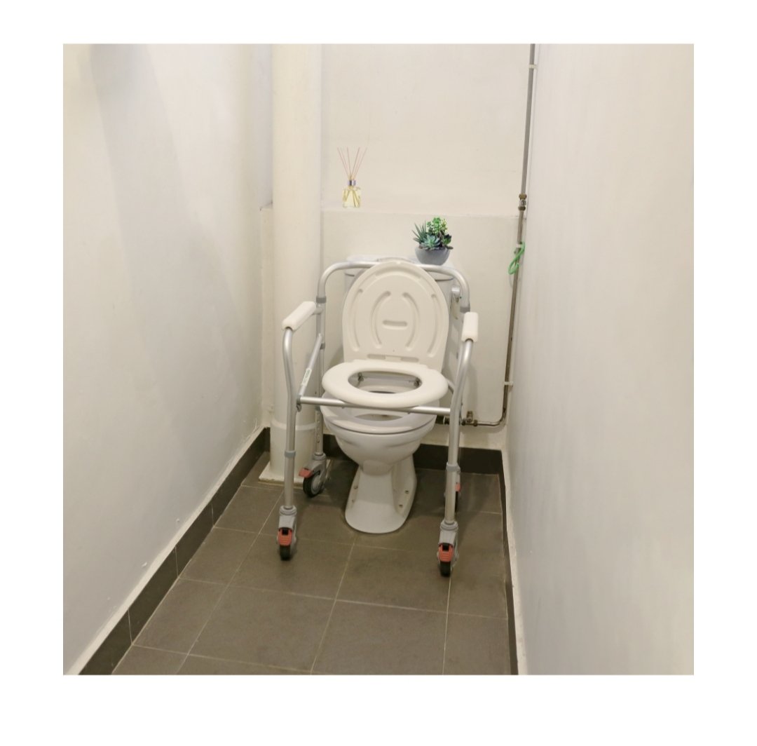 Aluminum Mobile Folding Commode Chair

Shop Now: waltsonglobal.com/product/alumin…

Or contact us for a quote 

☎️+234 90 429 71193
✉️ sales@waltsonglobal.com
🌐 waltsonglobal.com 

#medicalequipment #rehabilitationequipment #mobilityaid #commodes #incontinencecare #wheelchair