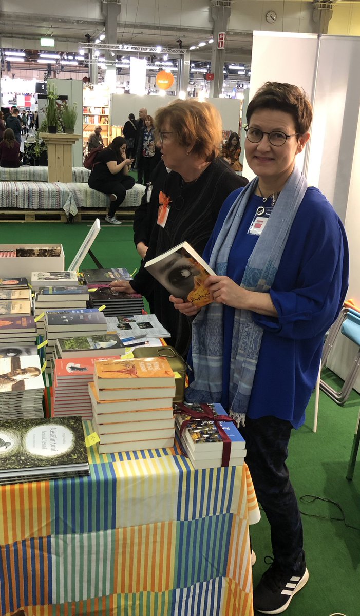 Toivottavasti nähdään Helsingin Kirjamessuille. Tule moikkaamaan ja kirjaostoksille <a href="/StresaKustannus/">Stresa Kustannus – pieni yhteisöllinen kustantamo</a> ständille (7b 147), Töölö-lavan lähelle. Myynnissä Myötäjäiset ja muita Stresan kirjoja. Paikalla joka päivä to-su.#kirjat #kirjamessut #myötäjäiset #kirjax <a href="/KirjamessutHKI/">HelsinginKirjamessut</a>