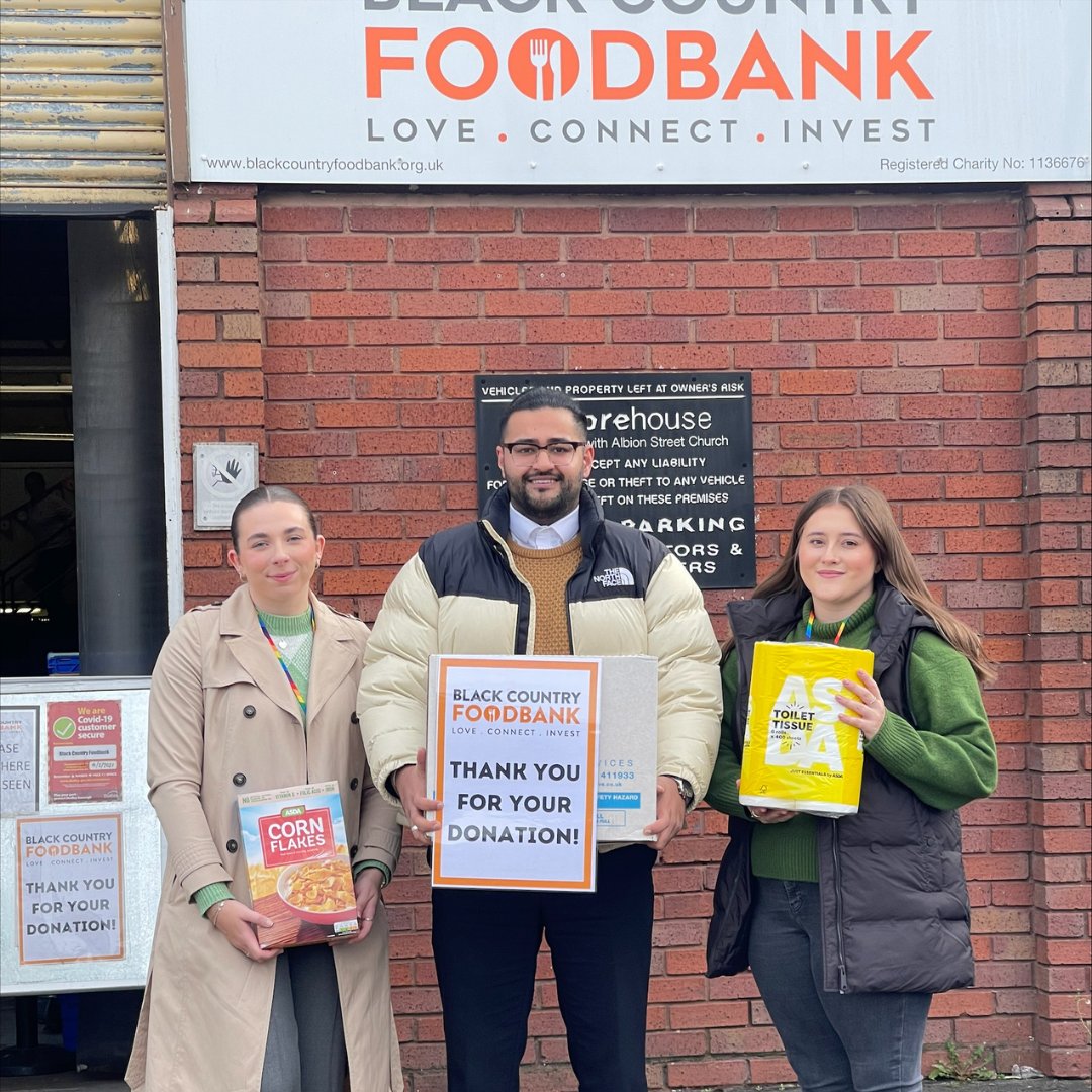 HiggsLLP's tweet photo. Great to see our new first-year trainees getting involved in organising a Harvest collection for @bcfoodbank!
Lauren Moult, Georgia McCutcheon, Asim Faraz, Arjun Mann and Adam Hussain gathered the goods and delivered them on Monday.
#ThisIsHiggs #FoodBank https://t.co/IWoc72gcjX