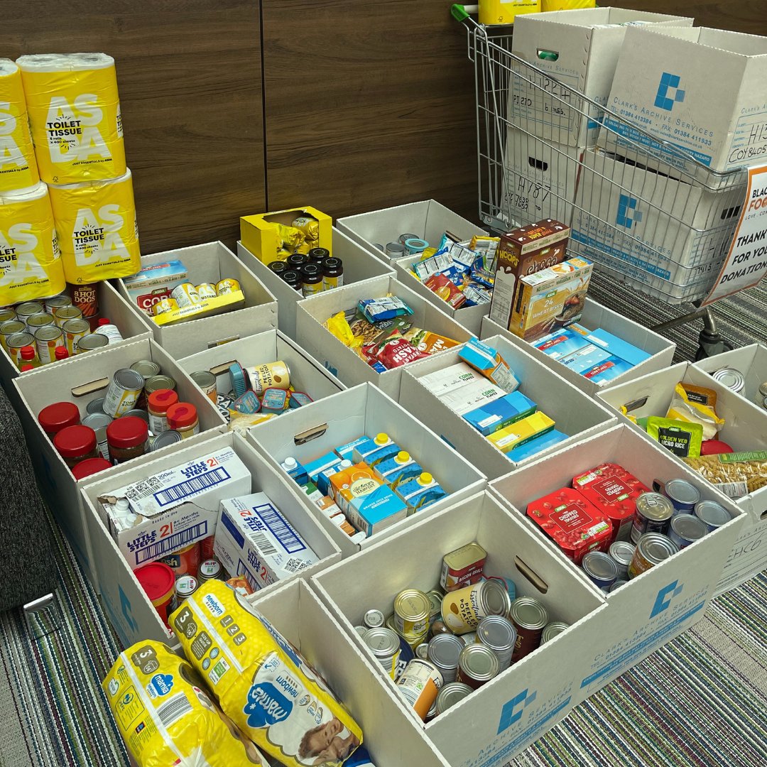 HiggsLLP's tweet photo. Great to see our new first-year trainees getting involved in organising a Harvest collection for @bcfoodbank!
Lauren Moult, Georgia McCutcheon, Asim Faraz, Arjun Mann and Adam Hussain gathered the goods and delivered them on Monday.
#ThisIsHiggs #FoodBank https://t.co/IWoc72gcjX
