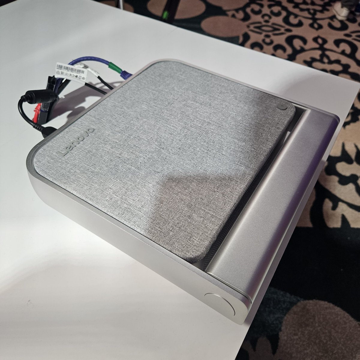 ArthurHWalker's tweet photo. I leave you with #ProjectChronos at #LenovoTechWorld. The prospects for #MotionCapture for #XR #VR ??? I'm for sure going to follow up. The case design will probably change. Still love it. #SponsoredTrip #LenovoIN https://t.co/UTID2RByfM