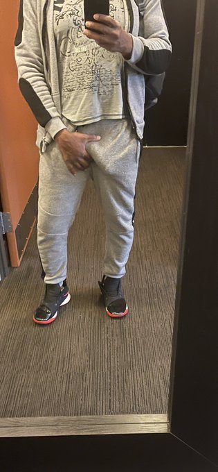 Subscribe to my onlyfans  https://t.co/oXG6Sm6xaK https://t.co/bVHYC5FrUi