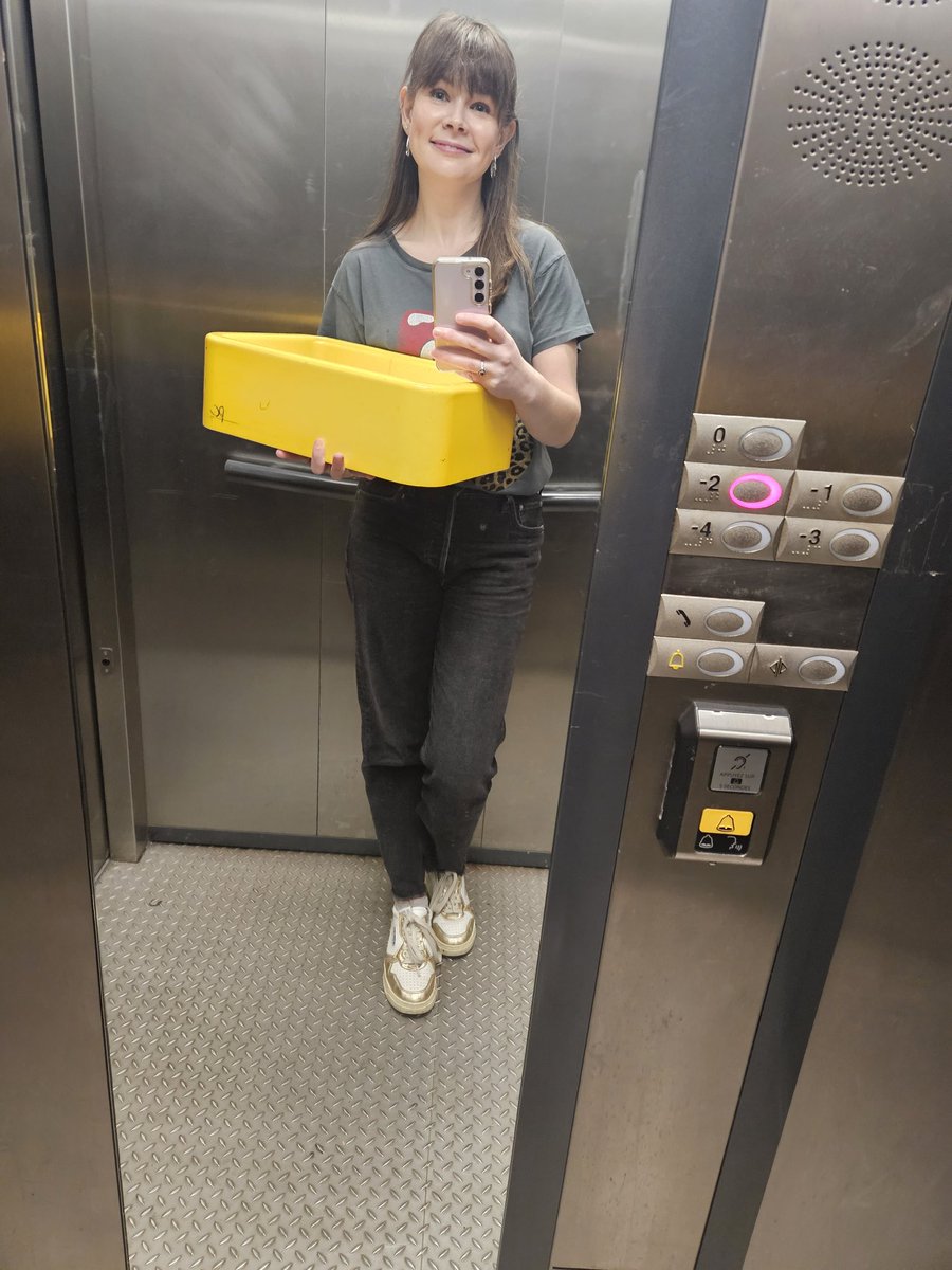 Claire Adams tweet media