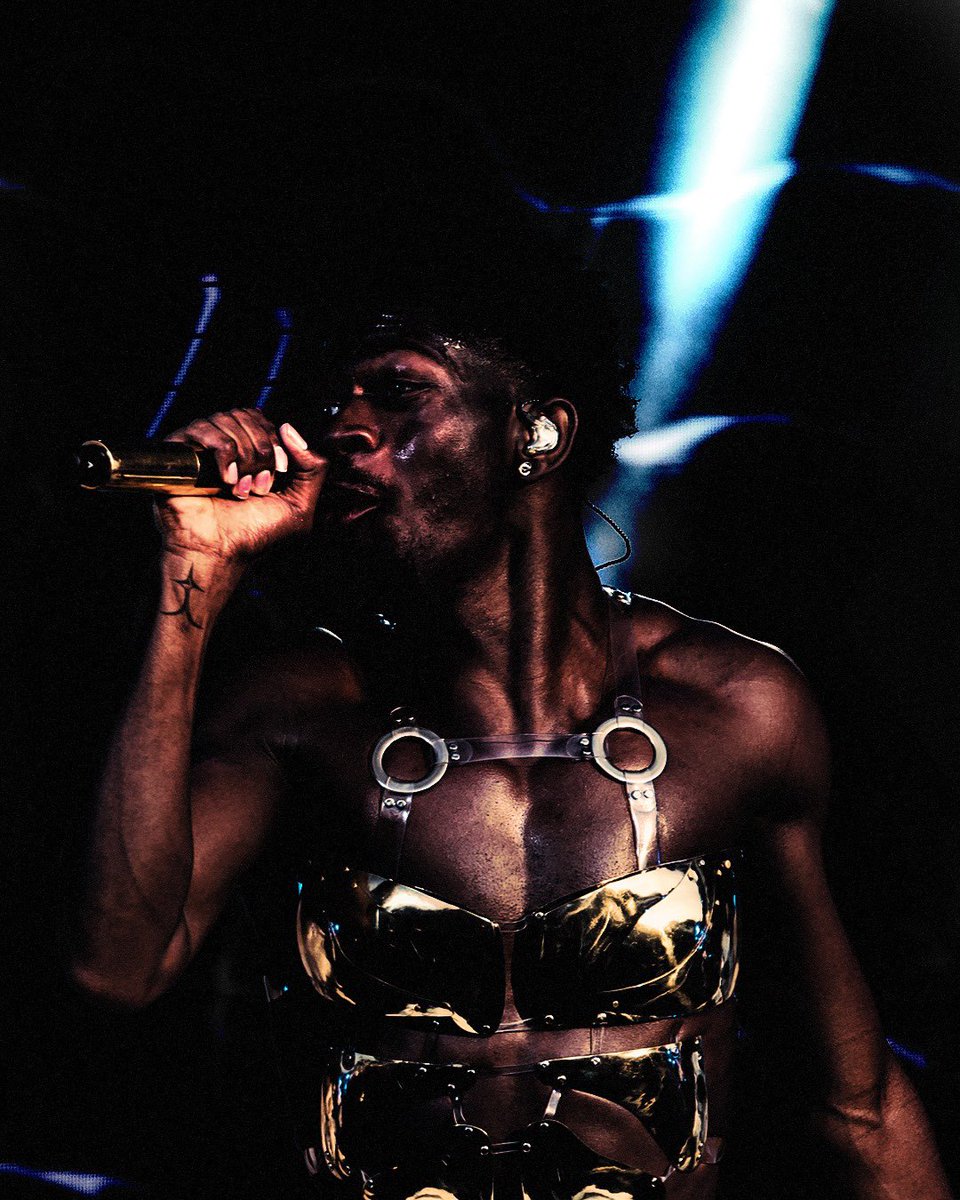 Ça a essayé quelques retouches sur <a href="/LilNasX/">☆ ‧dreamboy··‧̩̥˟͙冬˟͙‧̩̥l</a>