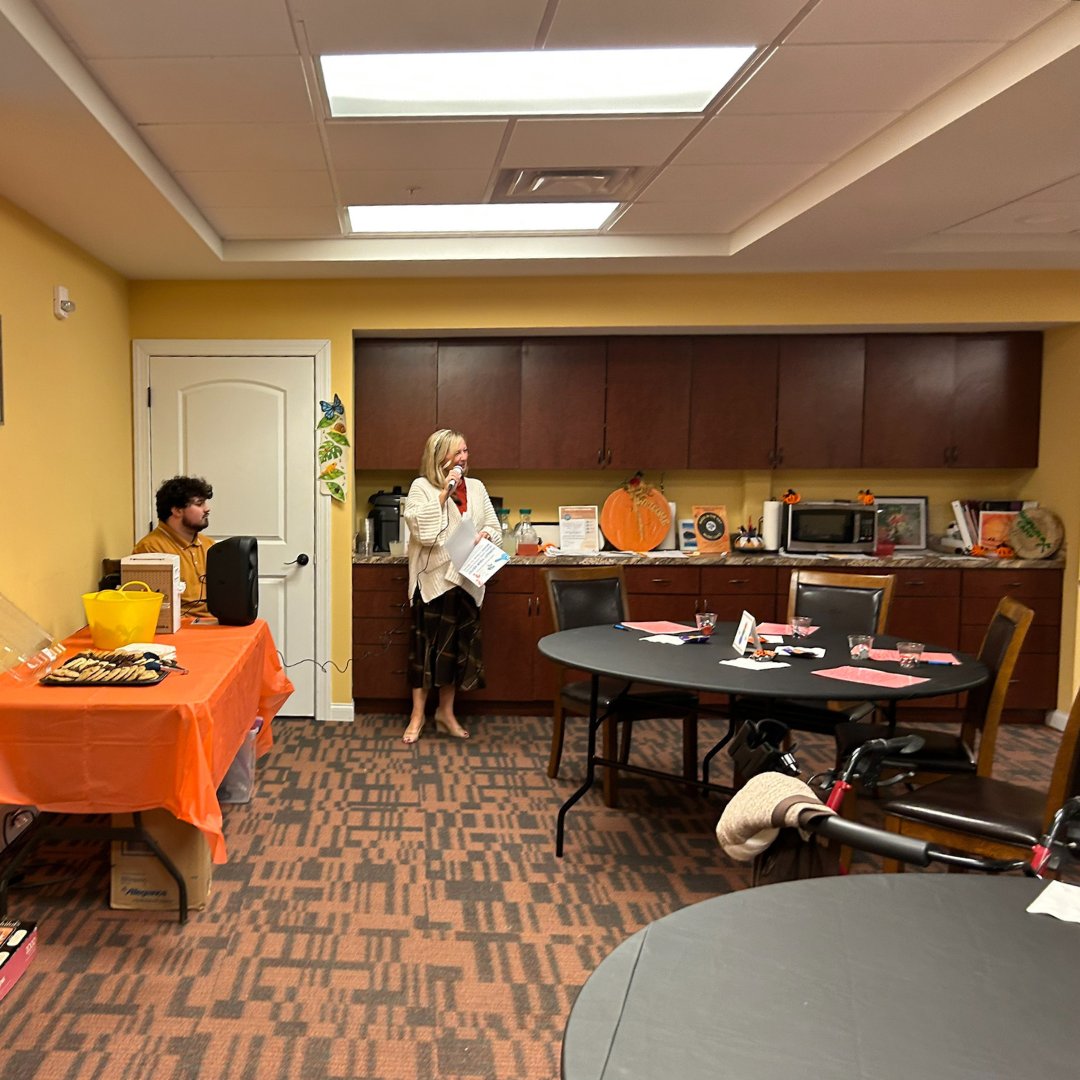 Caring4urblock's tweet image. We had a blast singing with our friends over at Parkview Maryville! 🎶🍂

#musicandmemory #seniorliving #CABcares