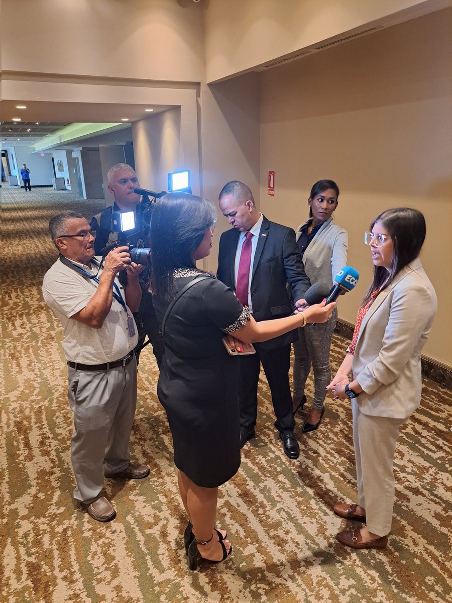 <a href="/IISD_news/">IISD</a>' <a href="/mf_sarmiento/">Ma. Florencia Sarmiento</a> interviewed by local TV at opening ceremony of #2023IPF in Panama City.

100+ investment policymakers from 50+ developing countries will take part across 3 days of sessions–building 🌎 #inv #reform for #susdev together.