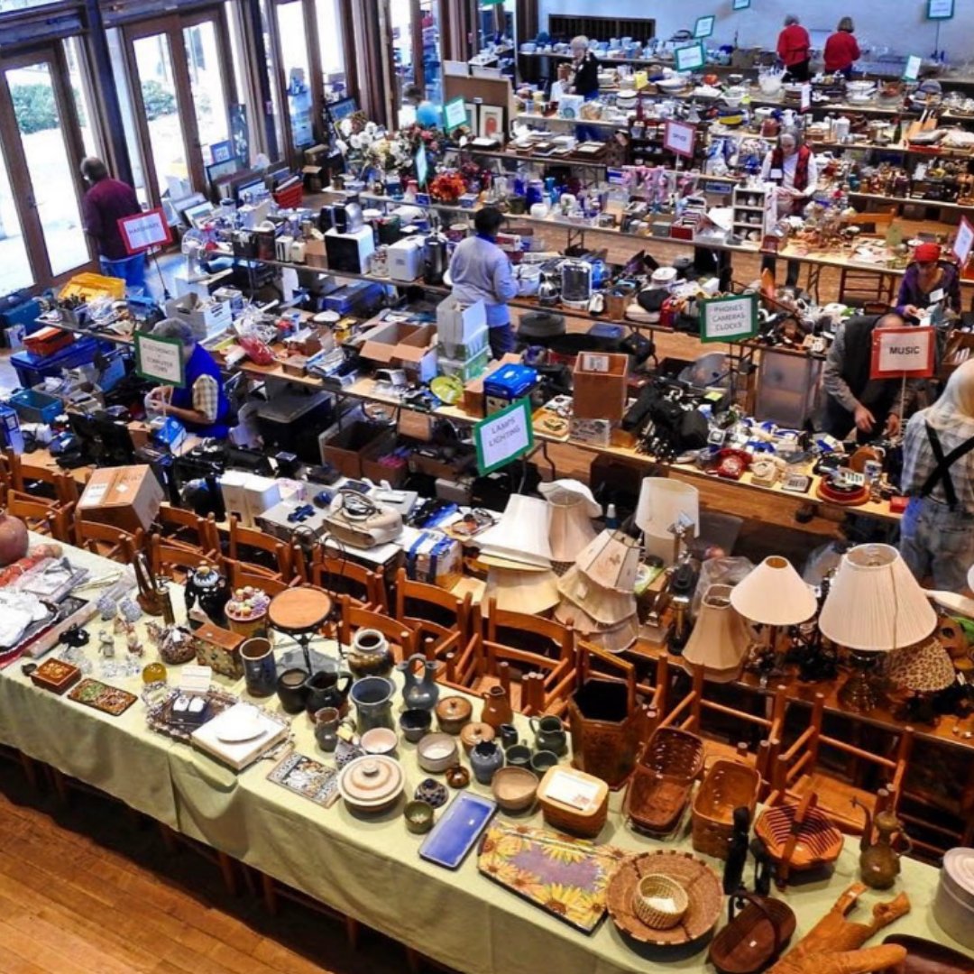We mean it when we say the Bazaar is HUGE! This picture is of our White Elephant department...but we've got the whole building stuffed with good goods!

Will we see you Nov. 4? Shopping is open 8am-3pm. Find us on FB!

#bazaar #thrifting #vintage #estatesales #rummagesale