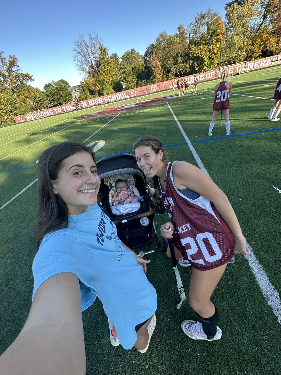 Guest appearance at practice yesterday! Girls caught LJ smiling ☺️