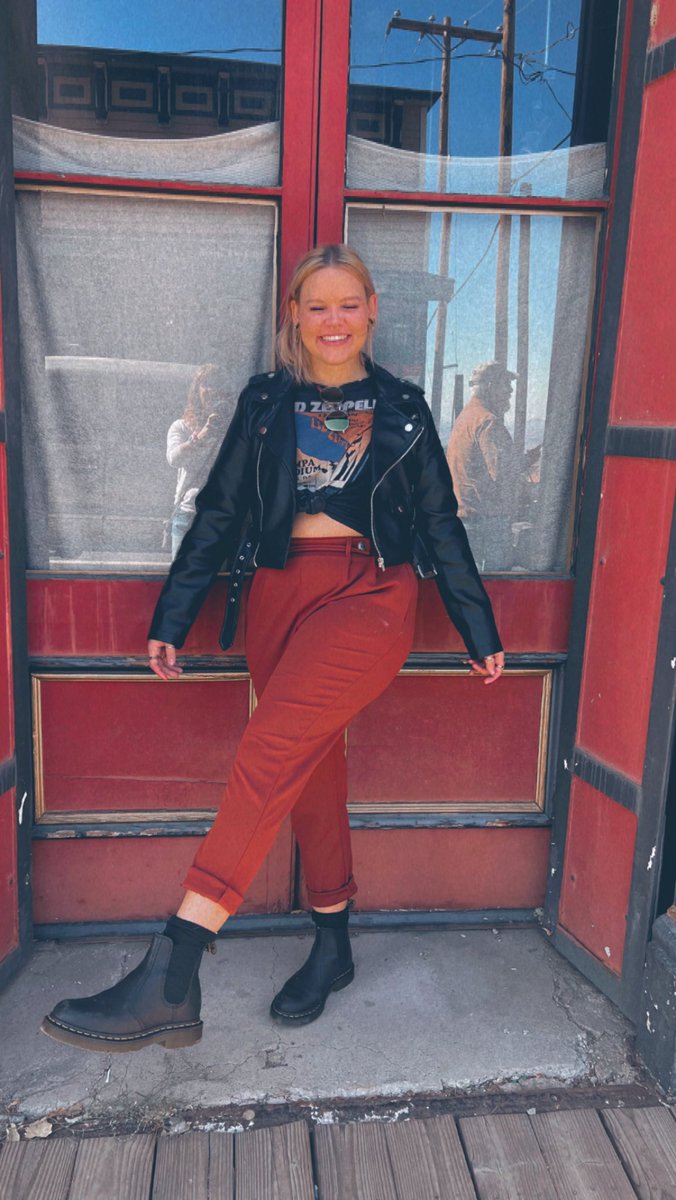 emilymaeisbae's tweet photo. 🧡 https://t.co/RwnOk3ah4R