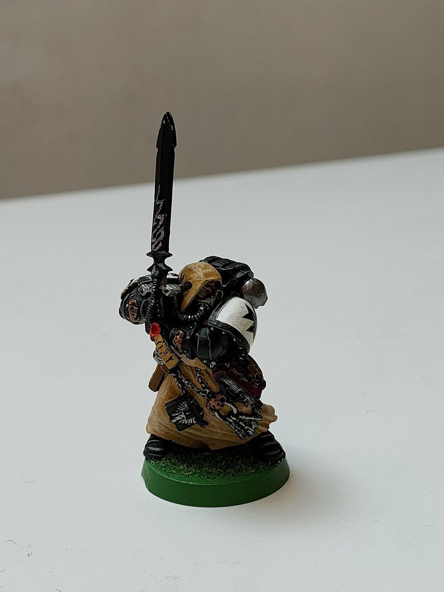 Since we reminded people that conversions are Ok. We have had assorts of fantastic models be submitted for #nov23btbannerchampion #theemperorschamipon

But not this one by @theeternalshitposter

Don’t really want to share it now but technically it’s legal…

#blacktemplars
