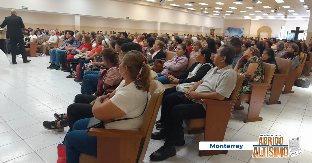 UnivMx's tweet photo. La presencia de #Dios descendió sobre la vida de aquellos que estuvieron presentes el domingo pasado en una #Universal.
Cuéntanos en los comentarios en dónde participaste.
#México #Familia #Fe https://t.co/HwwaoYpWlA