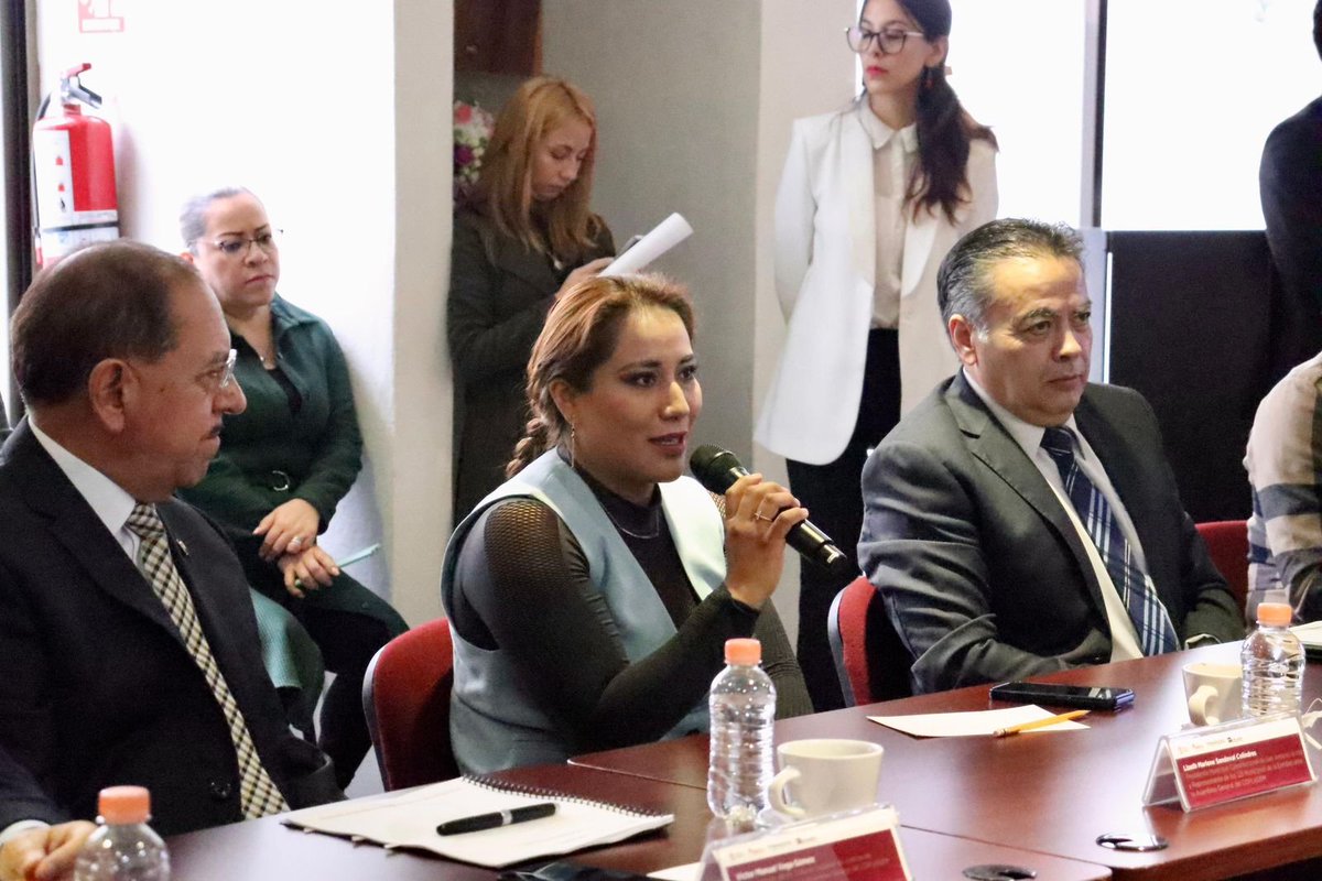 paoviteb's tweet photo. En compañía del Subsecretario @ReyesRuizGlz llevamos a cabo la 5ta Sesión Ordinaria 2023 de la Asamblea General del @copladem para rendir el informe de actividades de los meses de agosto y septiembre.

Entre las actividades que realizamos en este periodo, destacan la integración del Informe Final de Ejecución del Plan de Desarrollo del Estado de México 2017-2023 y la Metodología para la Elaboración del Plan de Desarrollo del Estado de México 2023-2029.

Agradezco la presencia de todas y todos los integrantes de esta Asamblea, que cabe señalar, cuenta con nuevos integrantes que suman valor público a estos trabajos. Estoy segura de que su participación será fructífera para seguir fortaleciendo la planeación democrática en la entidad.