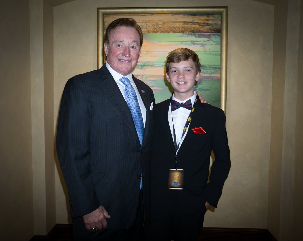 StevenBlakesley's tweet photo. Safe to say @jesselovejr1 has been on @RCRracing radar for a while. This photo dates back to 2017 or 2018, when Jesse was just getting started in the #51FIFTY Jr. Late Models at Madera Speedway. Photo taken at the @WestCoastHOF banquet https://t.co/BcQl8G9Ids