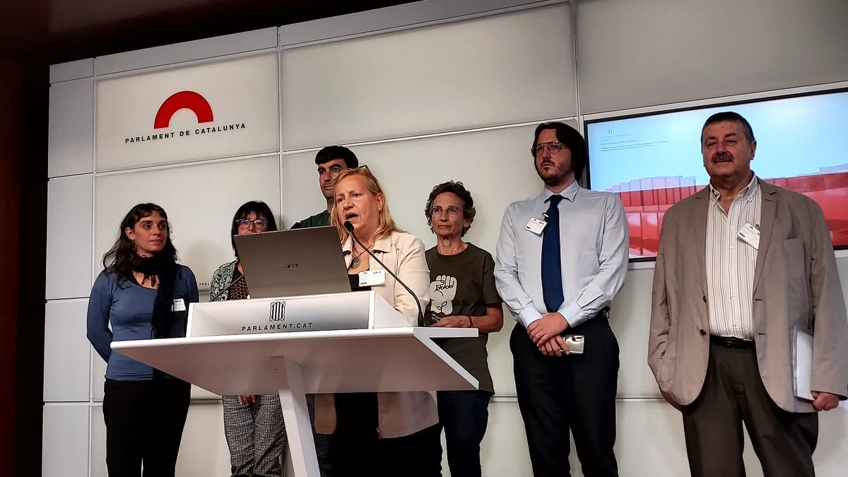 immasolevi's tweet photo. Avui al Parlament en representació de @preservemlanoia junt amb altres companyes de la @xarxa_ctej. Convidades per la @cupnacional, nosaltres ens hem explicat però @socialistes_cat @JuntsXCat @EnComu_Podem @Esquerra_ERC ens han escoltat? Que aturin els #macroprojectes! https://t.co/WWaOPsrLlK