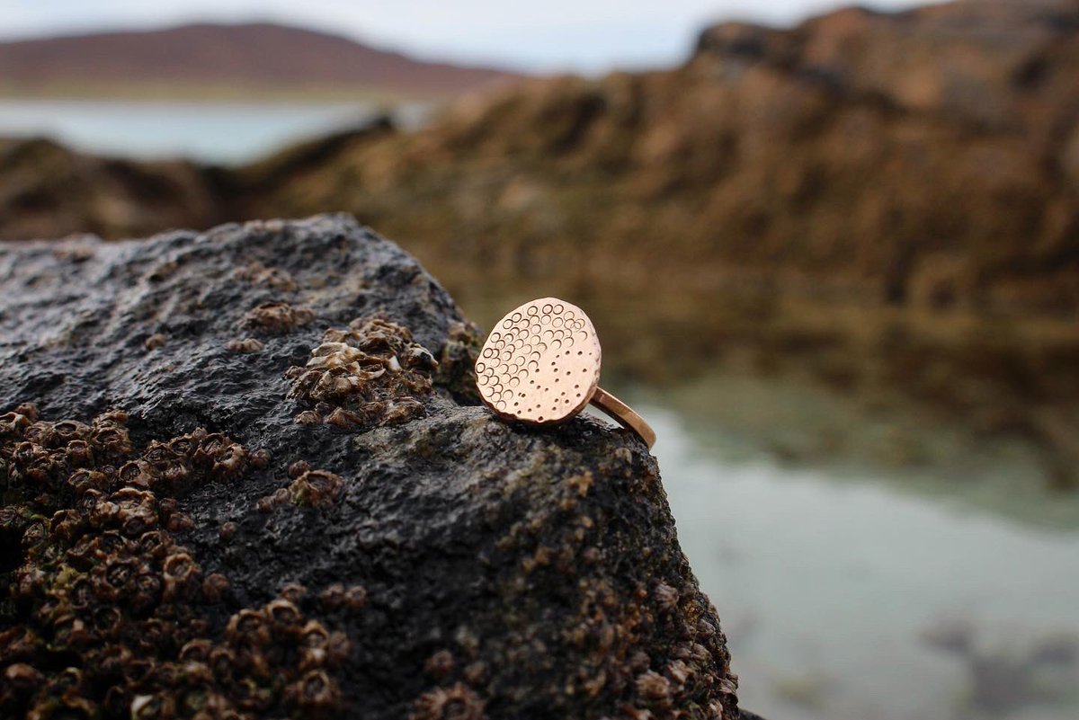 ruthamorrison's tweet photo. Gold Rock Pools Rings
#handmade #handmadegold #gold #goldring #rockpool #beach #coastal #coastaljewelry #outerhebrides #scottishbeach https://t.co/3LthyYv6AO